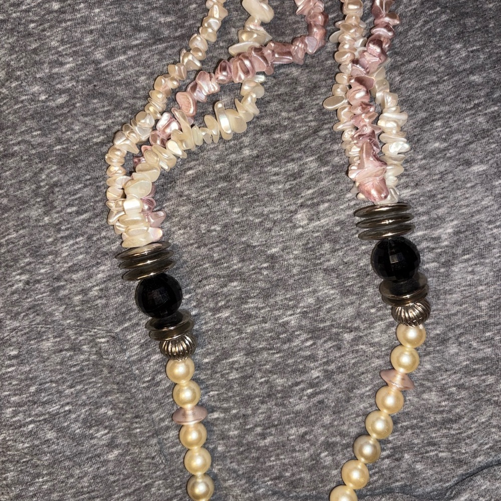 Chico's Cream and Pink Necklace with Elegant Design